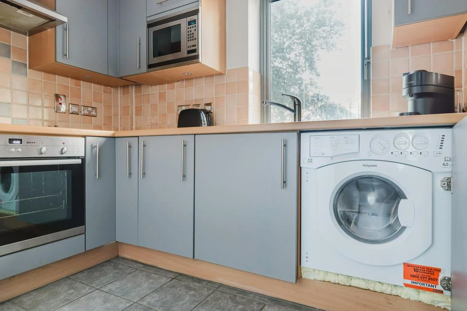 Blueground City Of London Furniture Included Lon-578